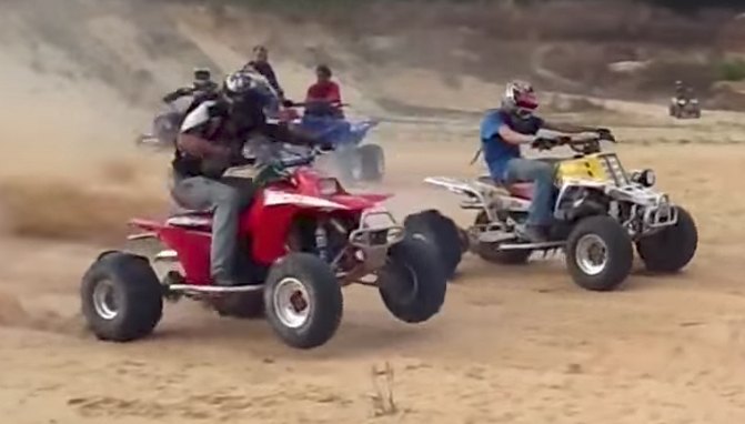 yamaha banshee vs honda trx250r video atv com yamaha banshee vs honda trx250r